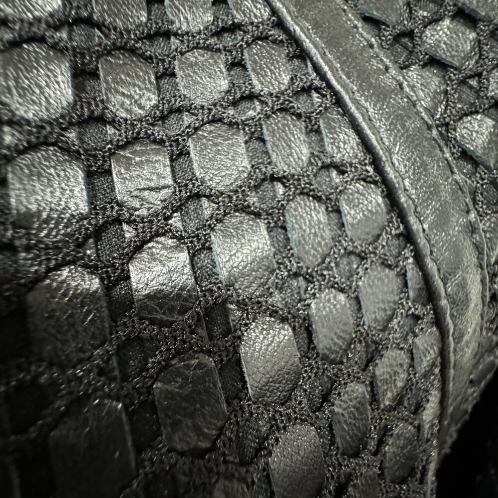 Leather Black cape with rabbit fur New, Size M - Picture 8 of 16